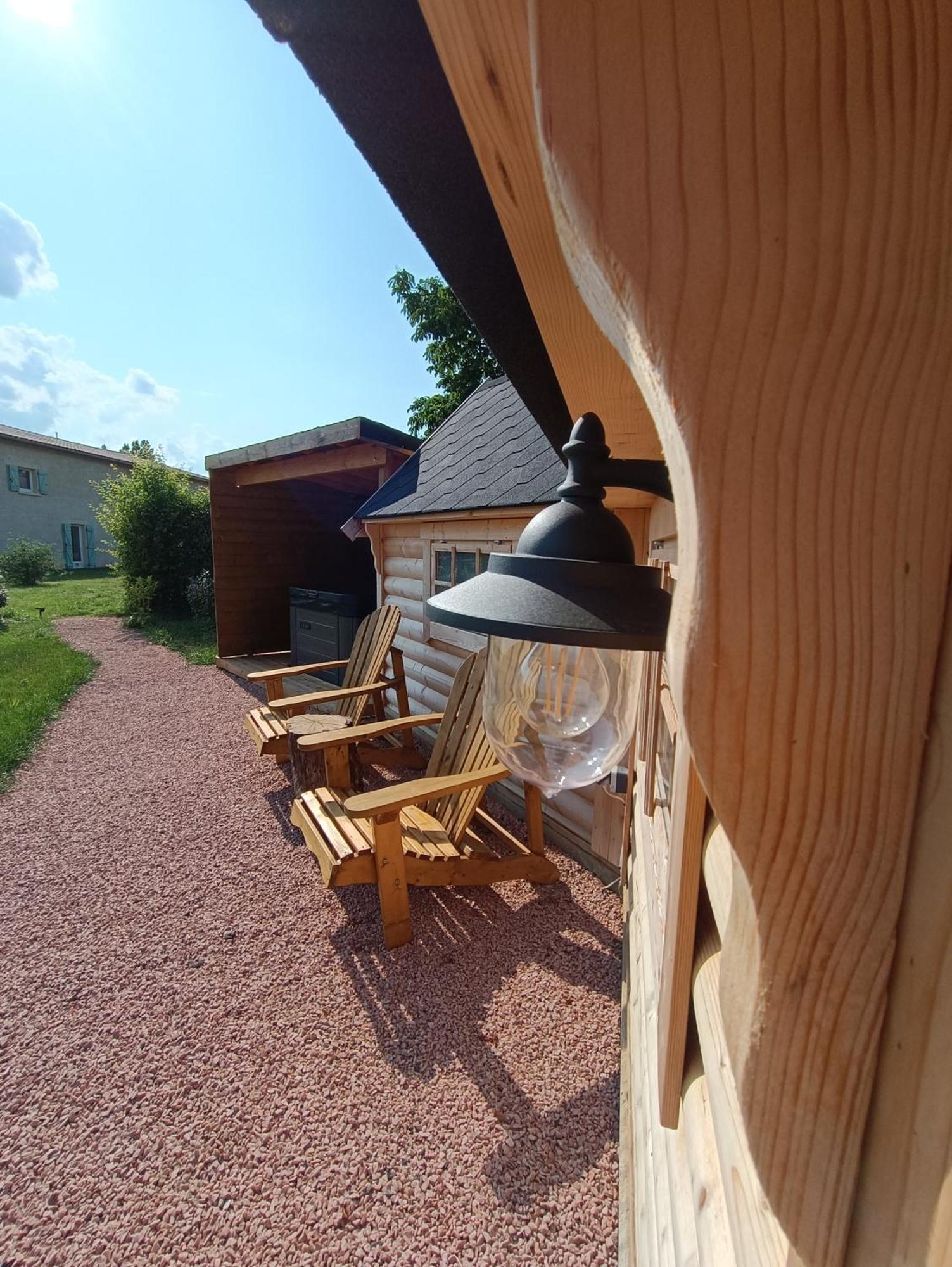 Les Cabanes Du Grand Nord Pradines  Exteriér fotografie